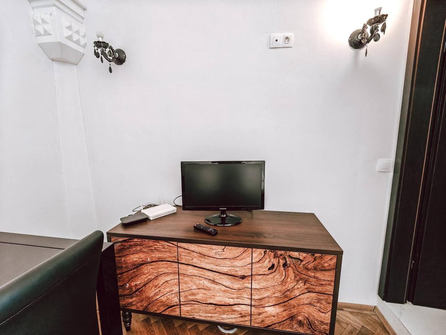 Berindei Studio - City Center - Private Parking คลูจ-นาโปกา ภายนอก รูปภาพ